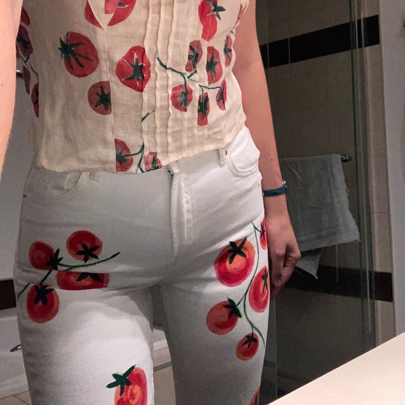 Ivory White Bershka straight jeans with Hand painted Red and Orange tomatoes US4 - Picture 5 of 5